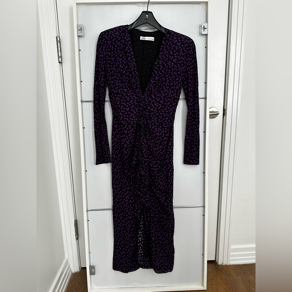 Zara dress. Perfect for date night. Elegant and sexy. Size XS